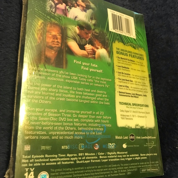 LOST Season 3 box set - Picture 2 of 3